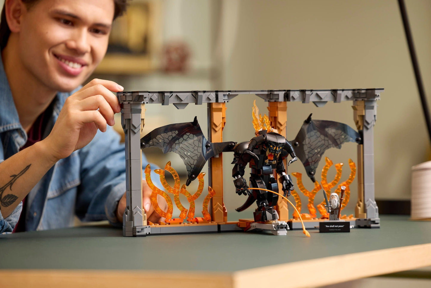 10367 LEGO ICONS The Lord of the Rings: Balrog™ Book Nook