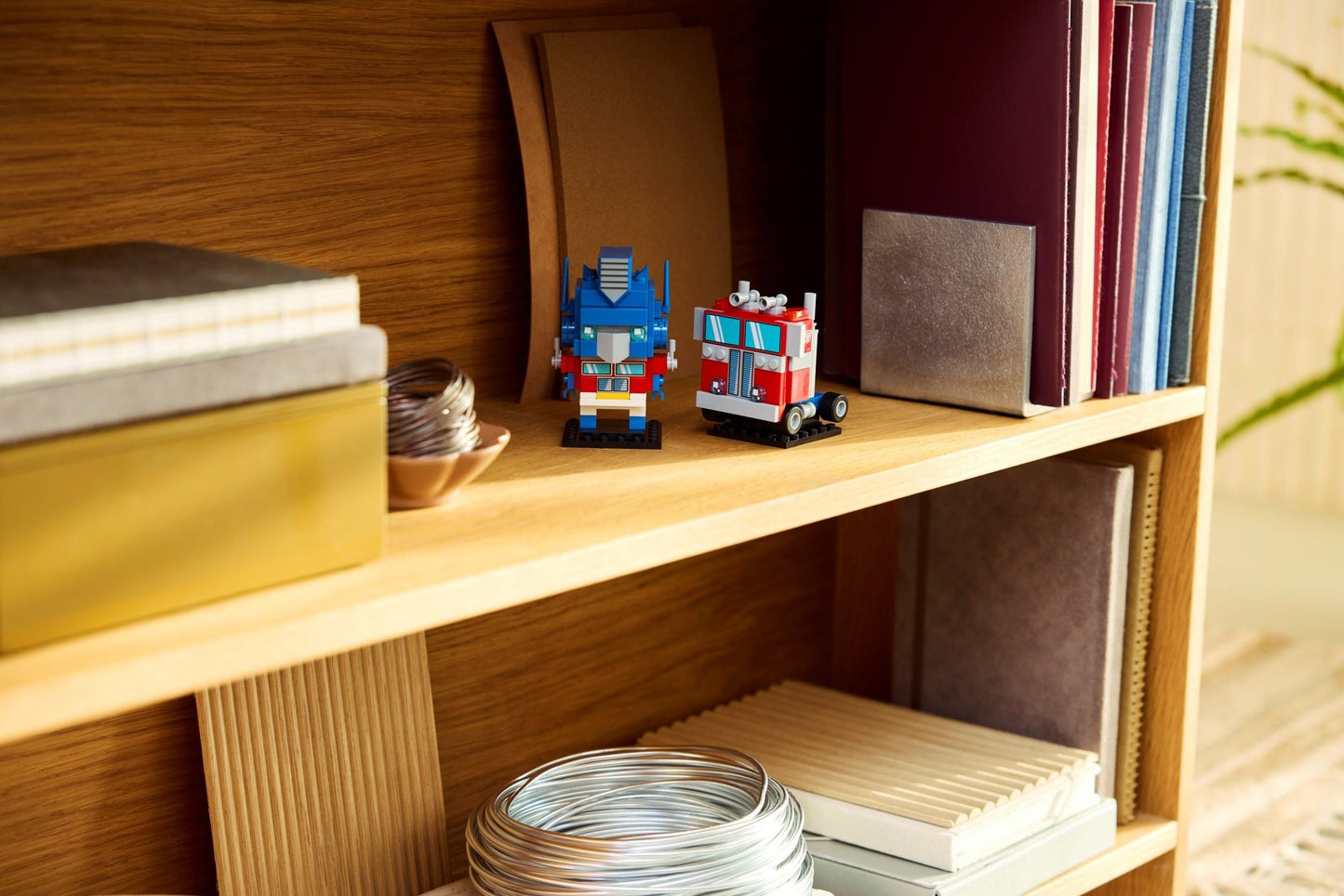 40803 LEGO BrickHeadz Optimus Prime Robot & Vehicle