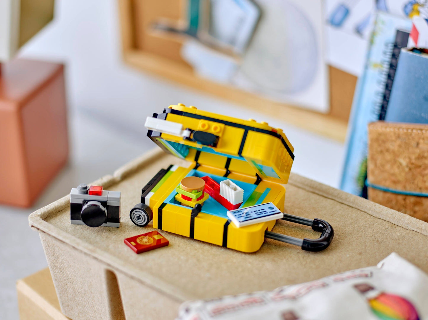 40817 LEGO Yellow Travel Suitcase
