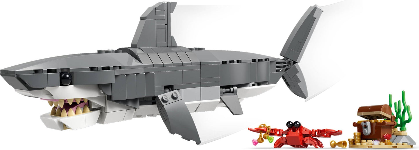 31381 Fierce Shark with a Treasure Chest