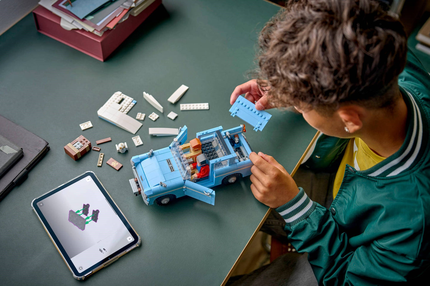 76470 Enchanted Flying Ford Anglia